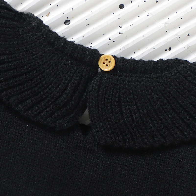 Warm knitted baby romper – classic bodysuit with ruffled collar for seasonal style and comfort