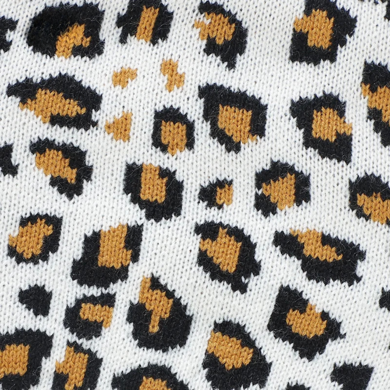 Warm knitted baby romper – classic bodysuit with ruffled collar for seasonal style and comfort