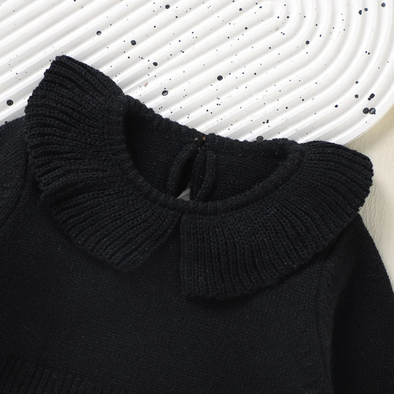Warm knitted baby romper – classic bodysuit with ruffled collar for seasonal style and comfort