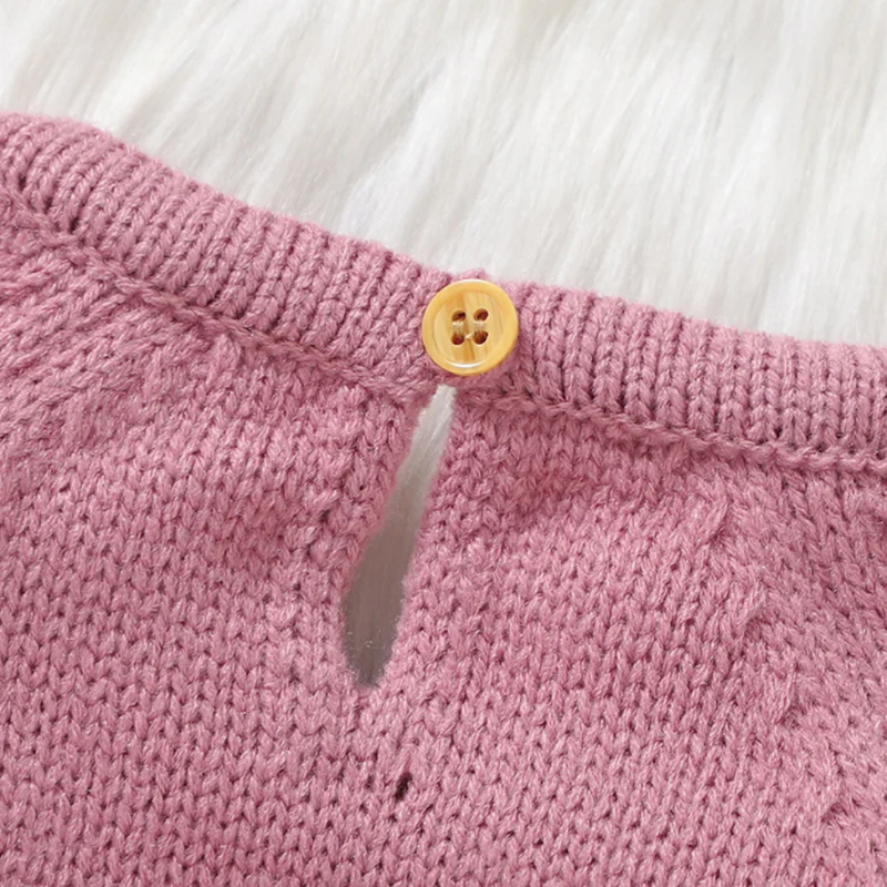 Charming knitted jumpsuit with animal motif for babies - Cozy suit with long sleeves