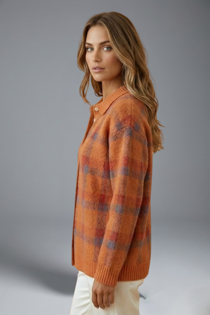 Daisy | Plaid Print Knit Shirt with Turn-Down Collar and Button Closure – Cozy Fall Wear