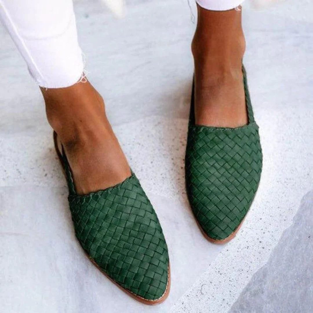 Women's Braided Slip-On Mule Sandals– Classic Closed-Toe Everyday Flats