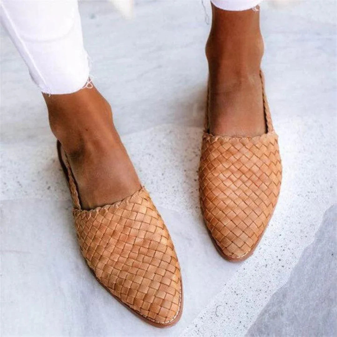 Women's Braided Slip-On Mule Sandals– Classic Closed-Toe Everyday Flats