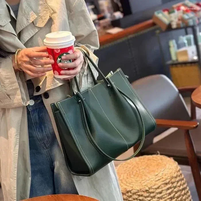 Women's Everyday Shoulder Handbag – Spacious Zip Closure Tote with Contrast Detailing