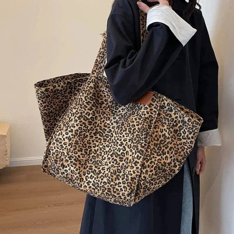 Women's Oversized Leopard Print Tote Bag - Stylish Multi-Purpose Tote